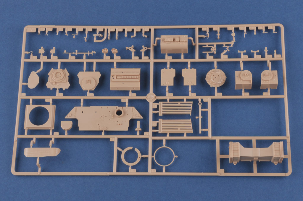84501HB ОБТ армии бундесвера Leopard 1A5 Hobby Boss